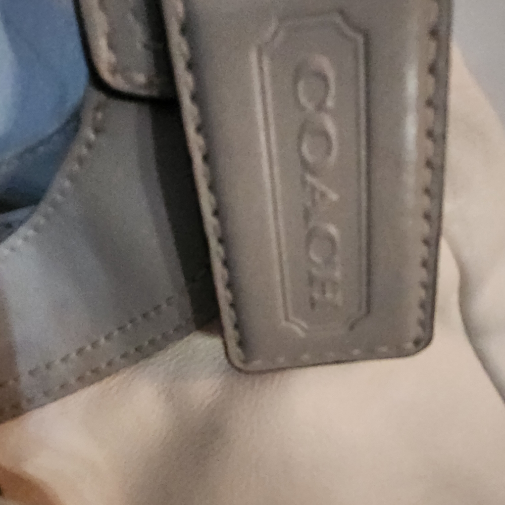 Authentic Coach Beautiful Bag!!! - image 4